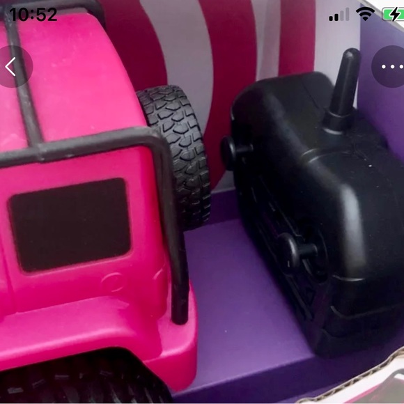 BARBIE Pink RC Jeep by Sharper Image! GREAT CHRISTMAS GIFT! GREAT PRICE! - Picture 3 of 7